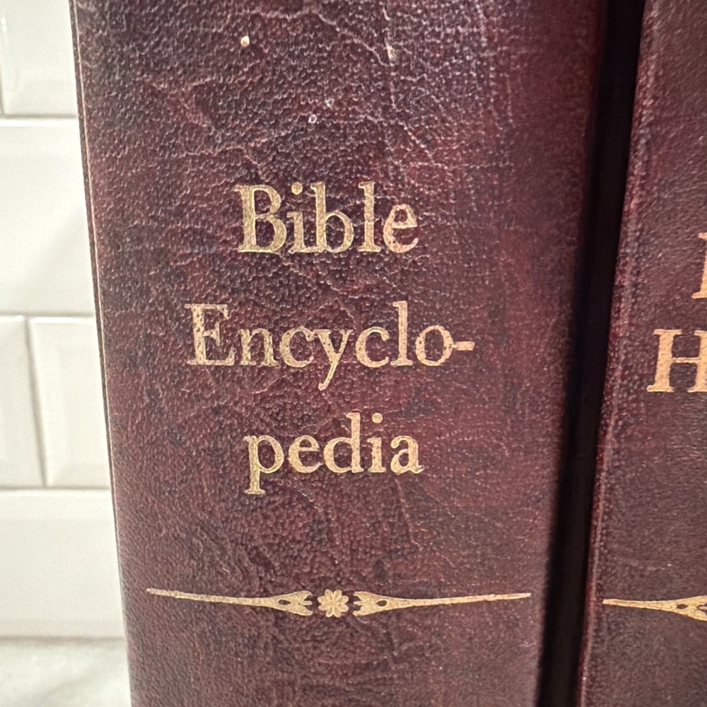 Vintage 1960's - Bible Encyclopedia/Bible Commentary Bible History - Picture 2 of 15
